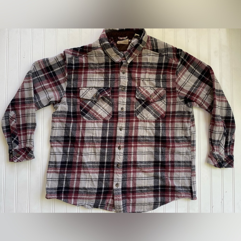 Red Black and White Heavy Duty Flannel Button Up Long Sleeve Shirt - Men’s XL